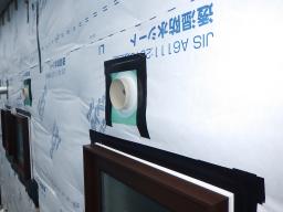 防湿シート張り