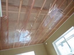 内部シート張り状況