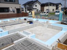 基礎立ち上がり完了