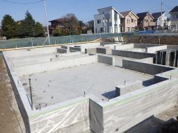 基礎型枠脱型完了