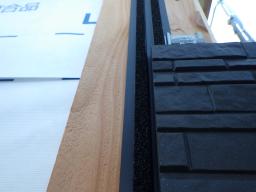 版ジョイント部金物設置完了