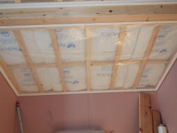 天井気密シ－ト設置状況