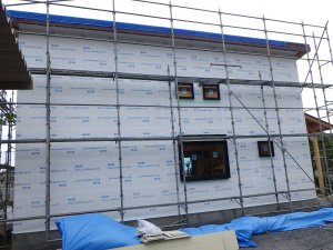 防湿シート張り完了