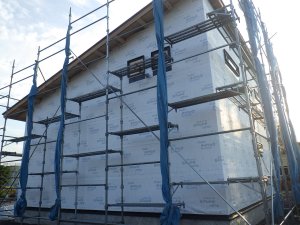 防湿シート張り完了