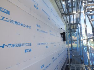 防湿シート張り完了